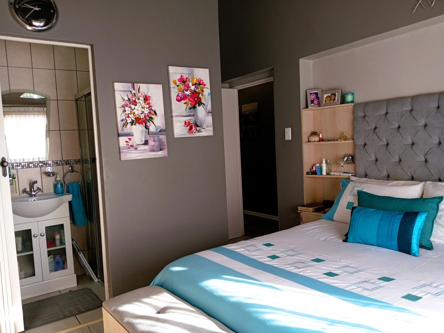 3 Bedroom Property for Sale in Strelitzia Park Eastern Cape